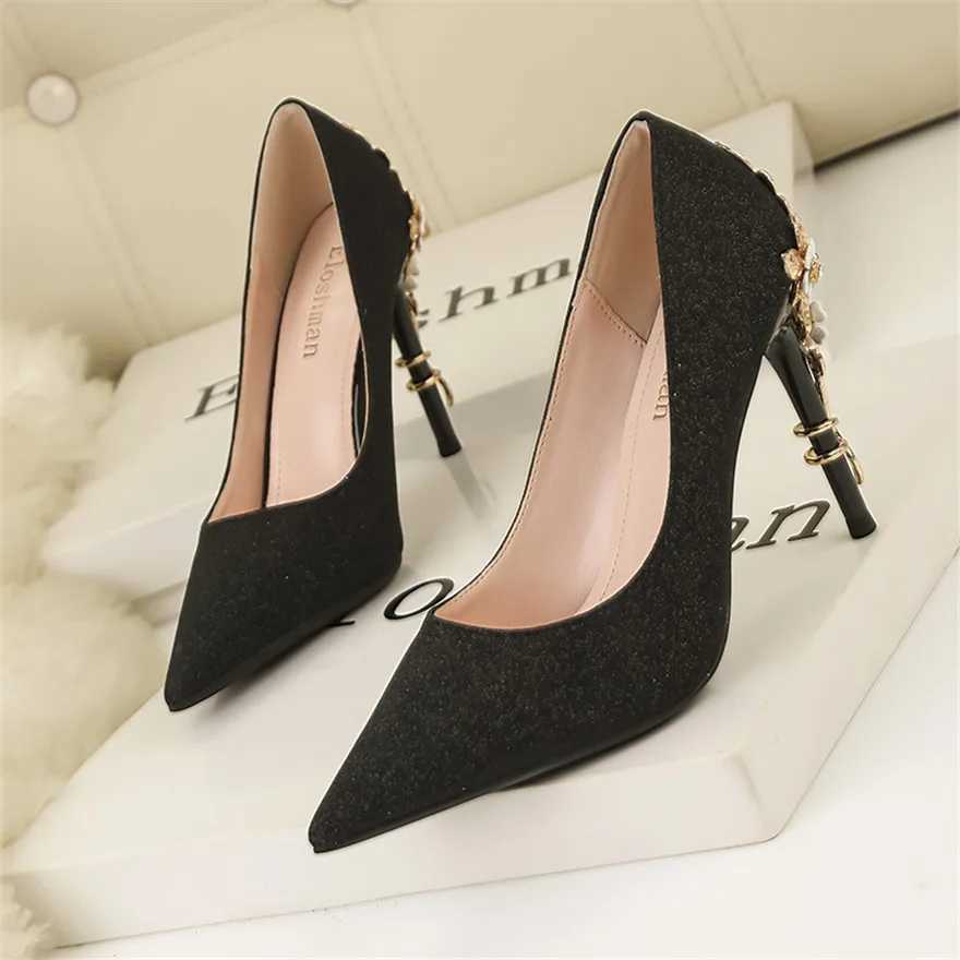 Light Sexy Women hot Dress Shoes 2024 Autumn Metal Flower Fashion High Heel Wedding White Pointed Sequins Shiny Female PumpsC241219