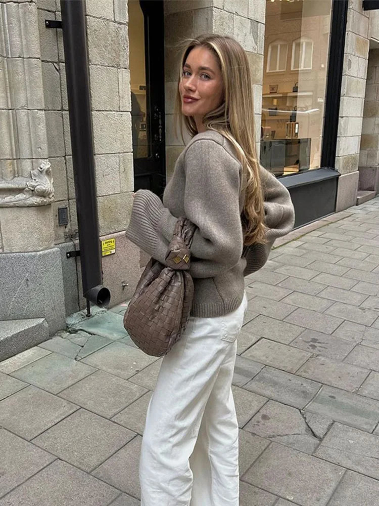 Womens Khaki Metal Buttons Knitted Cardigan Fashion V-neck Long Sleeves With Pocket Slim Jumper Tops 2024 Lady Commute Outwear 241219bj