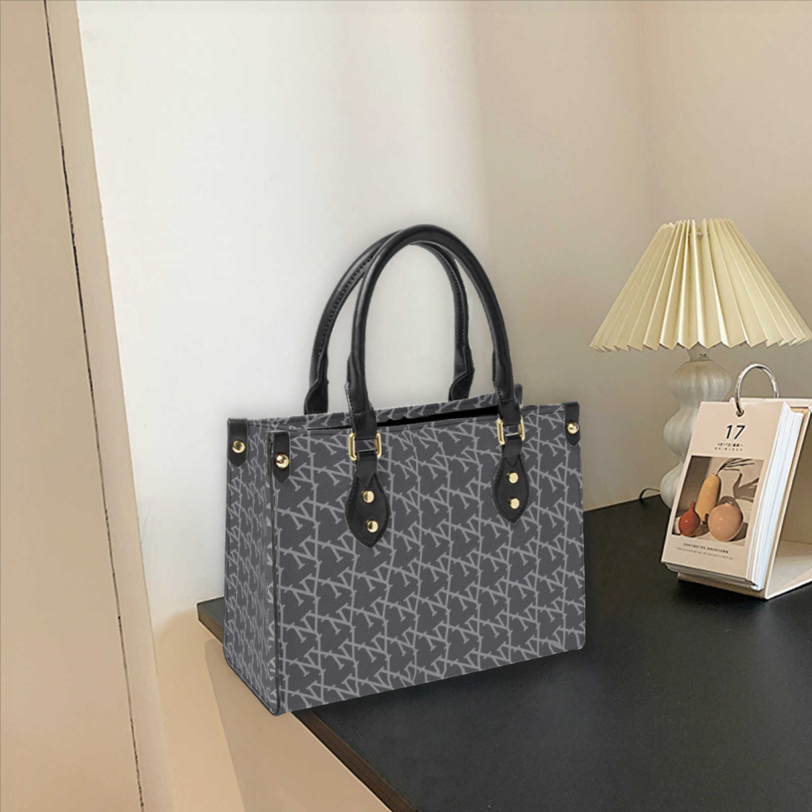 NXY Tote Bag Designer Bags For Women Purses Handbags Mirror Quality Bags Vintage Print Shoulder Beach Bag Large Book Totes 250425