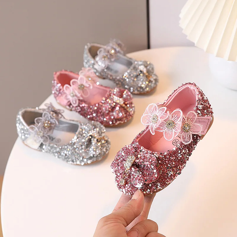 Girls Shoes Spring and Autumn Crystal Princess Mary Jane Bowknot Flower Fashion Girls Performance Shiny Leather Shoes Simple 241219