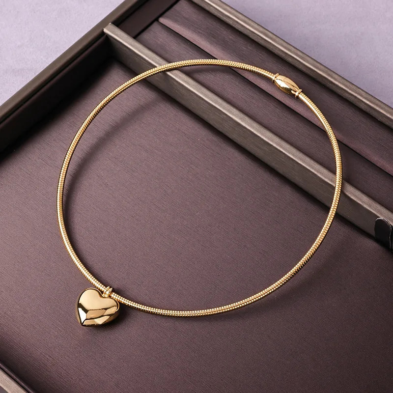 Smooth Love Heart Shaped Pendant Snake Bone Chain Necklace Collar 241213