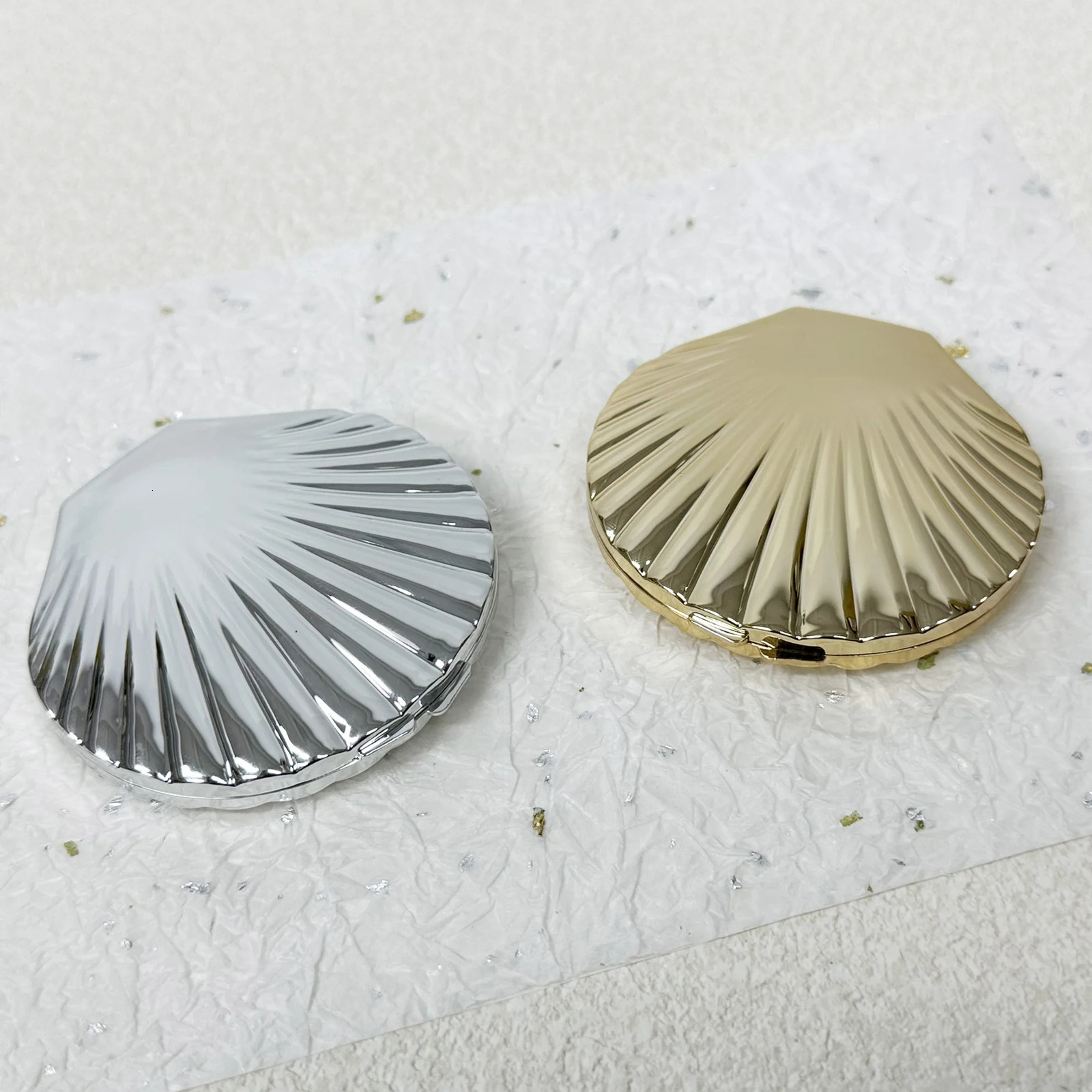 Shell shaped double-sided makeup mirror silver and gold shell mirror 1X/2X folding hand mirror 241211