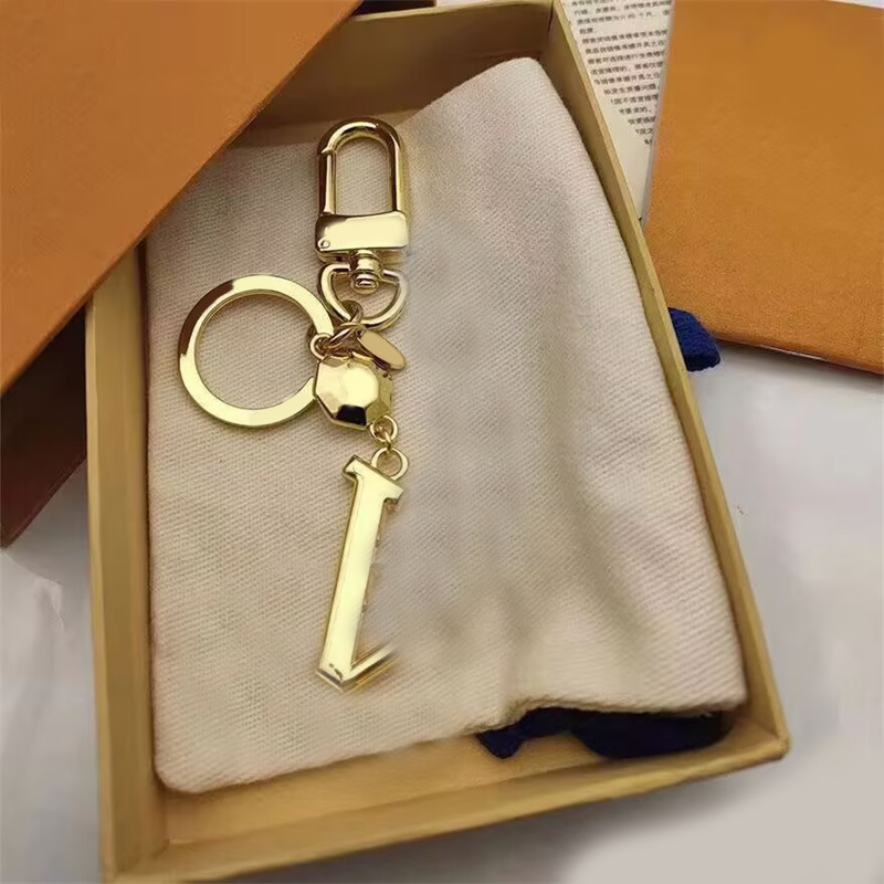 Classic handbag charms designer keychain wallet vintage plated gold buckle purse letter classical flower multicolors popular keychains key pouch sh0110 C4