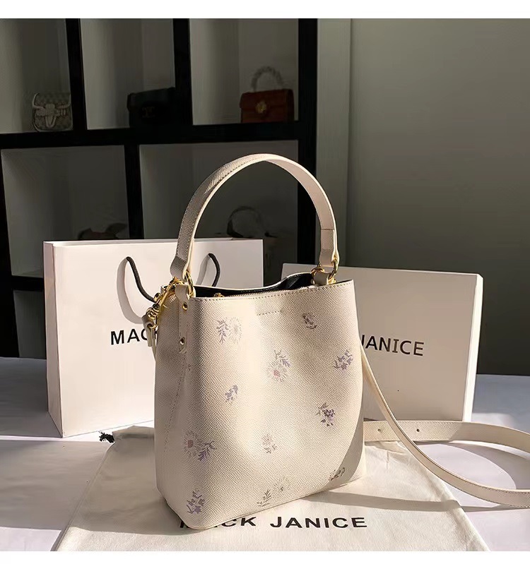 Women's Handbag Designer High-quality Textured Leather Bag Embroidered Round Bucket Shoulder Bag Crossbody Bag Women's Wallet Women's C