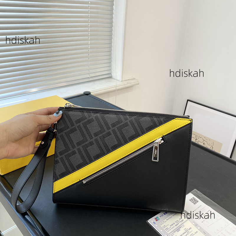 Luxury Leather Briefcases Mens Black Satchel Bags Document Handbags Unisex Envelope Bag Womens Fashion Coin Pouch Designer Letters Attache Case