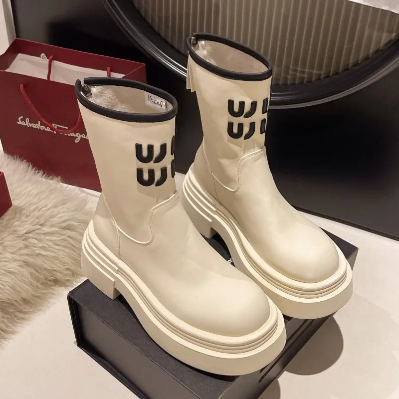 New women's leather thick sole knee high stretch 2025 autumn and winter new designer letter height motorcycle boots trendy motorcycle shoes
