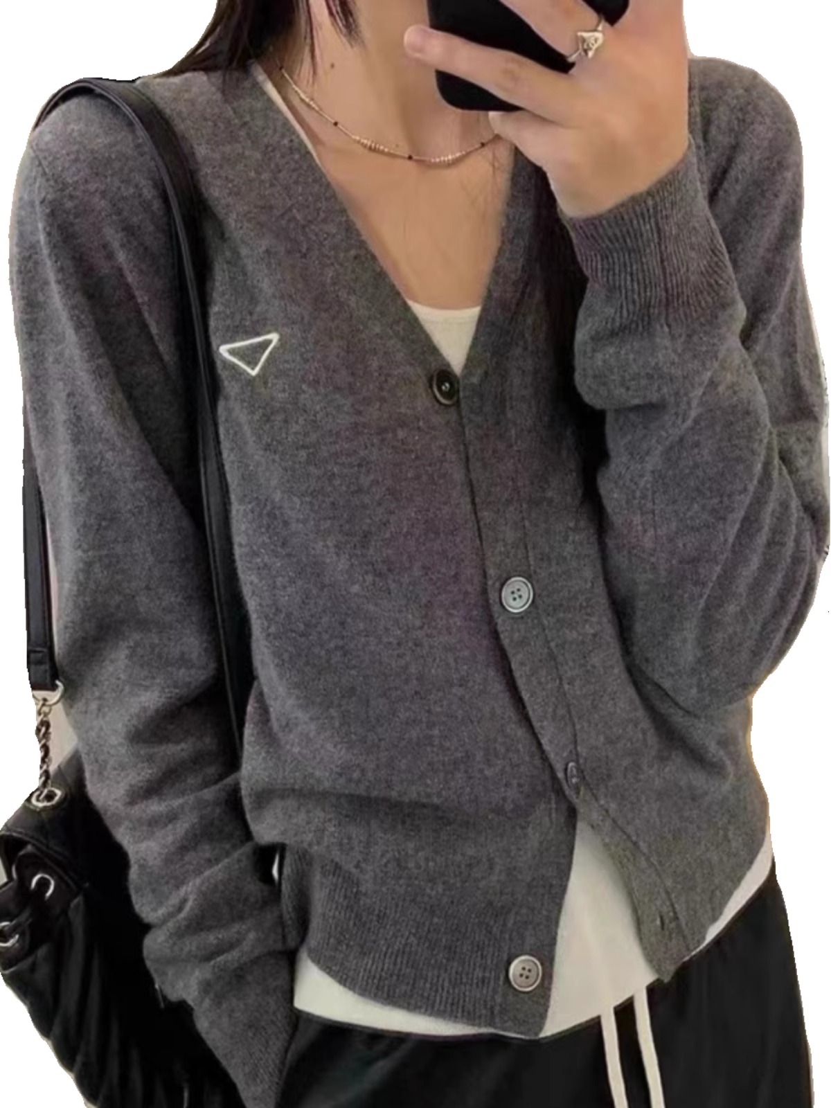 2024 Fashion Embroidery V-Neck 100% Pure Cashmere Knitted Cardigan Women's Coat Spring Autumn Wool