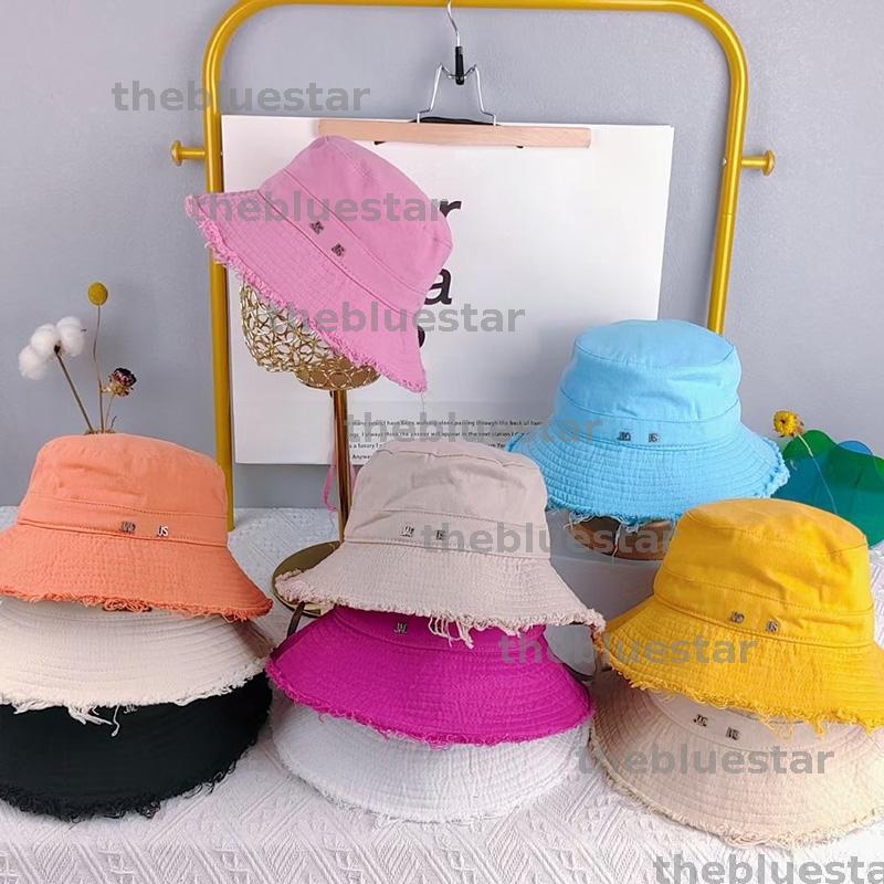Designer Fashion Accessories Hundred Versatile Designer Bucket Hat for Men Women Wide Brim Cap Sun Prevent Outdoor Beach Canvas Bucket Hat Hats CUD2412191F4
