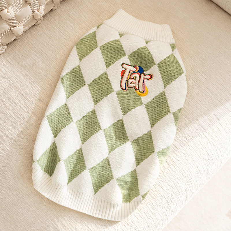 Autumn and winter checkerboard patch sweater two-piece middle and small dog clothes thickened warm pet clothes HS32