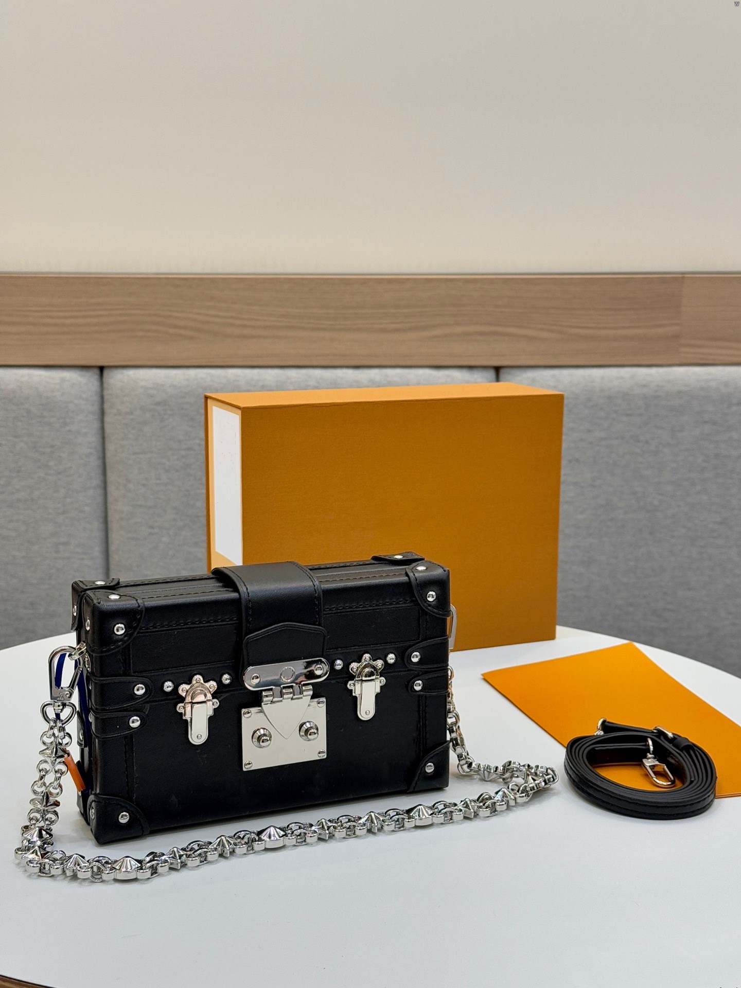 Designer Hard Box Petite Malle Souple Handbag Women's Shoulder Bag Heavy duty Chain Mini Crossbody Bag Makeup Bag Embroidered Shoulder Buckle Mini Handbag