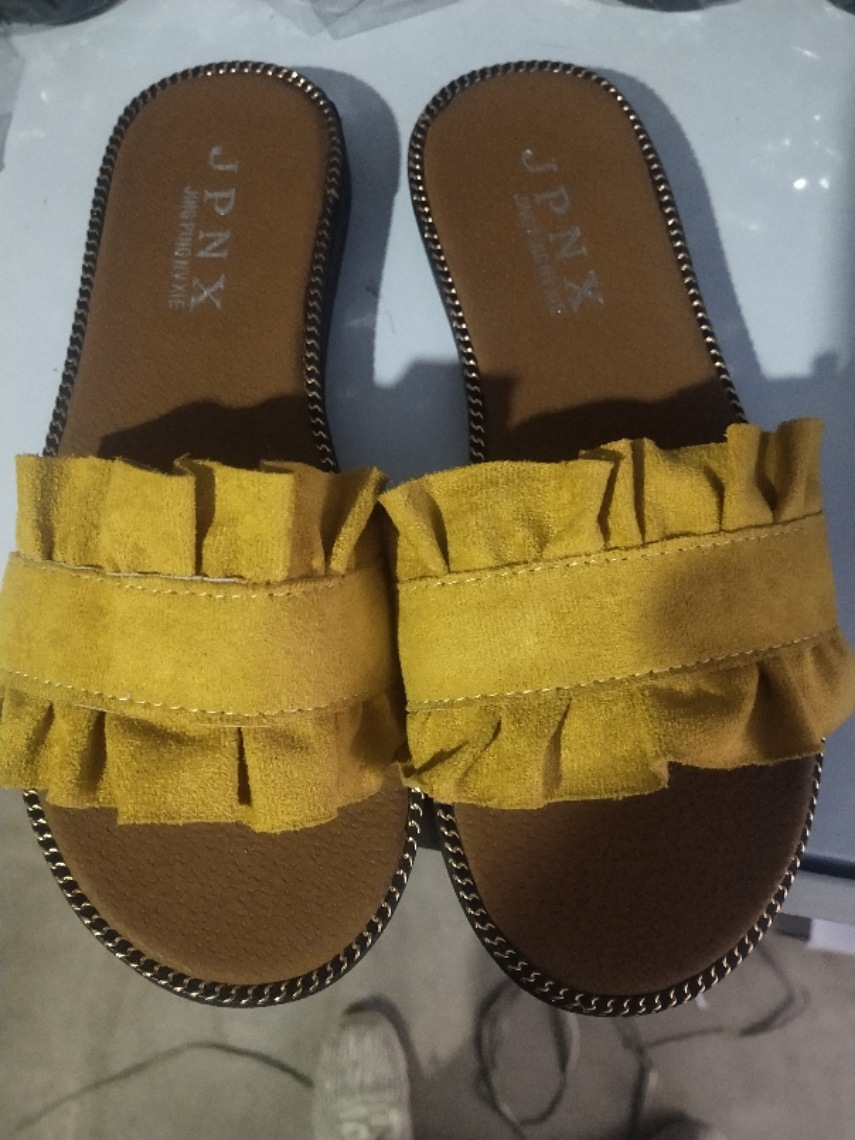 Ddmywed Spring/Summer New Shoes And Slippers, Ruffled Edge Leisure Beach Women's Sandals, Flat Bottom, One Word Slippers Chinese Brand Shoes F122