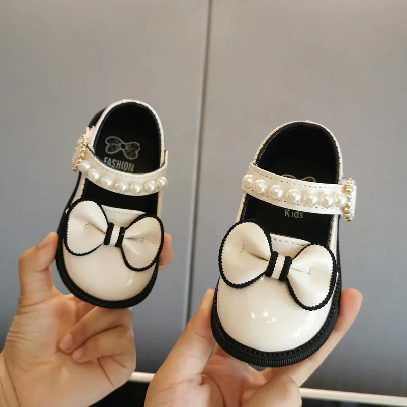 Zapatos 0-3-year Old Baby Walking Shoe Soft Sole Leather Shoes Dress for Girls Pearl Mary Jane Shoe Lolita Shoes Kids Shoe 241220