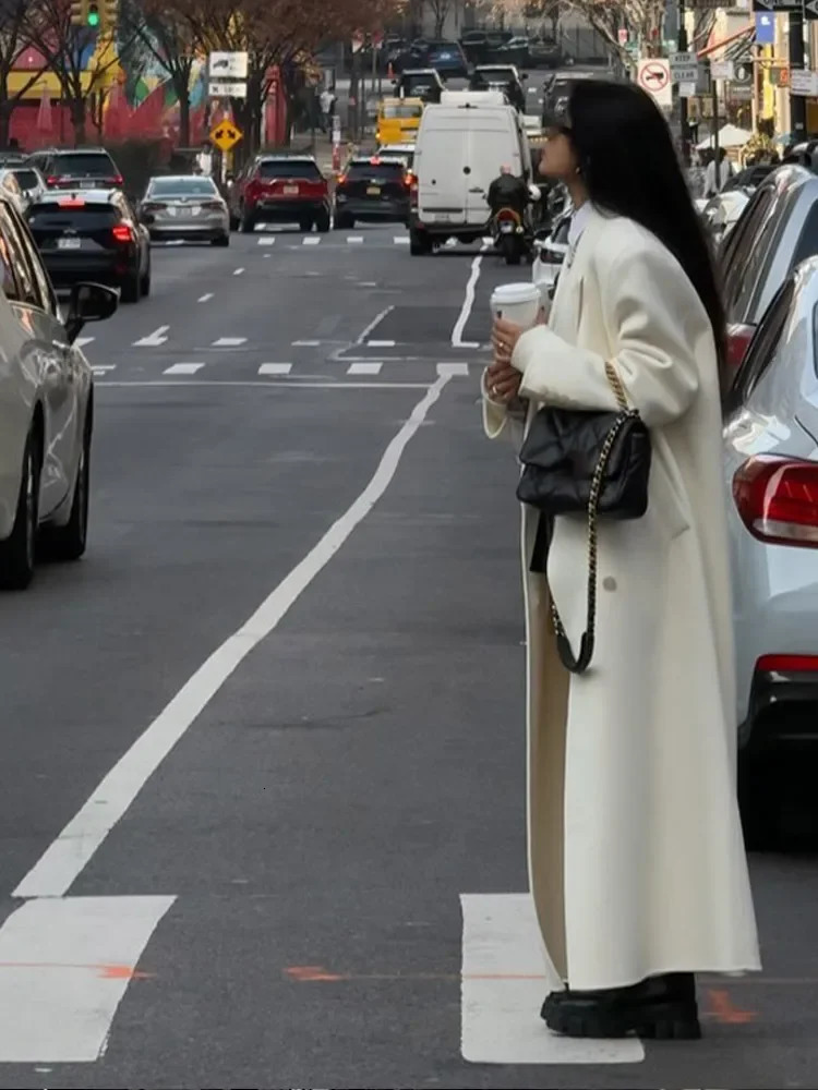 Elegant White Turndown Collar Warm Overcoat For Women Fashion Long Sleeve Buttons Pocket Coats Winter Street Outwear 241217