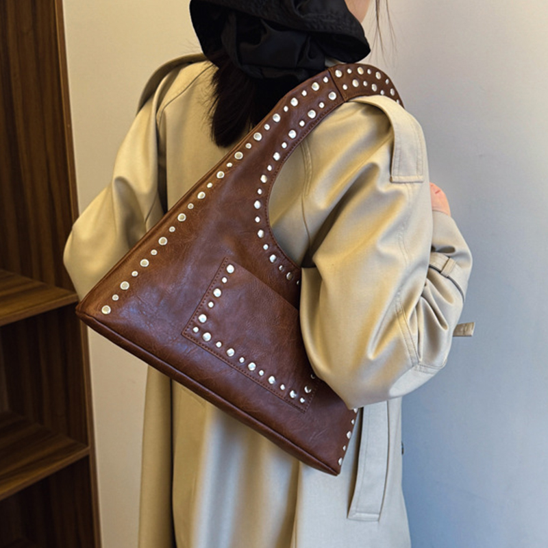 Tote Bags for Women Handbags Rivet Single Shoulder Underarm Motorcycle Stylish Large Capacity Tote Bag Versatile Hand-Held Women Bag