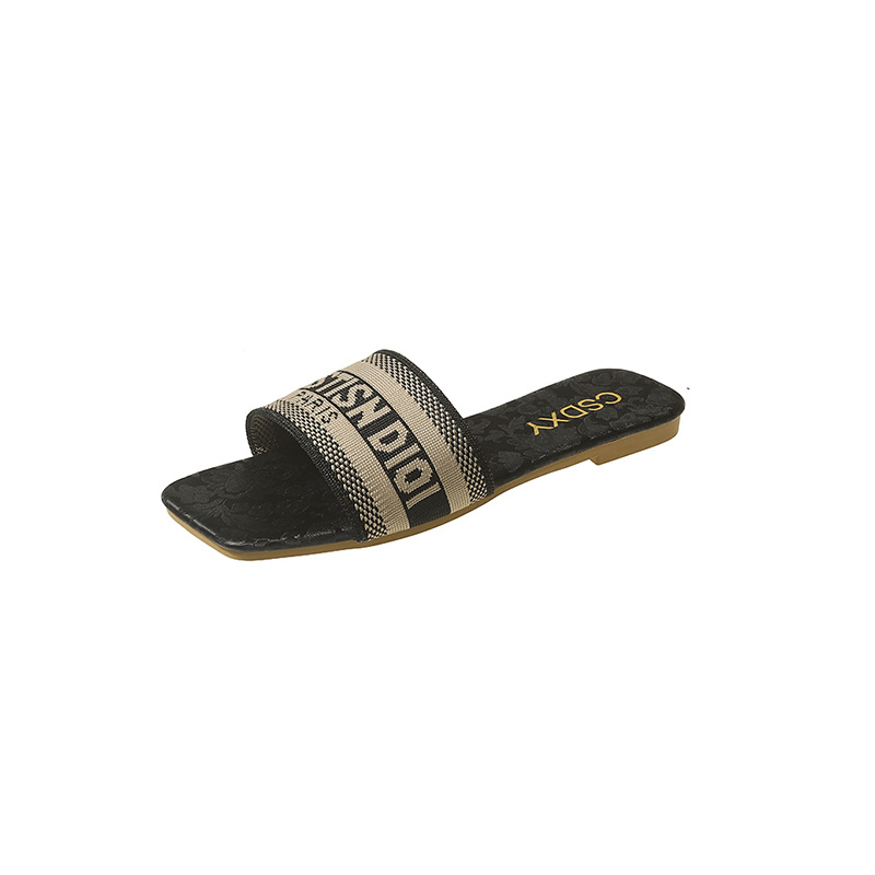 Free Shipping 2025 new designer sandals slippers flat Square toe casual embroidery sandals slides womans sandal outdoor Slipper woman shoes szie 36-42