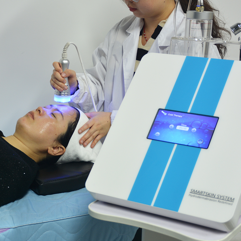 Multi-Functional Facial Cleansing Device Oxygenated Hydro Microdermabrasion with Advanced Cooling Technology oxygen facial machine