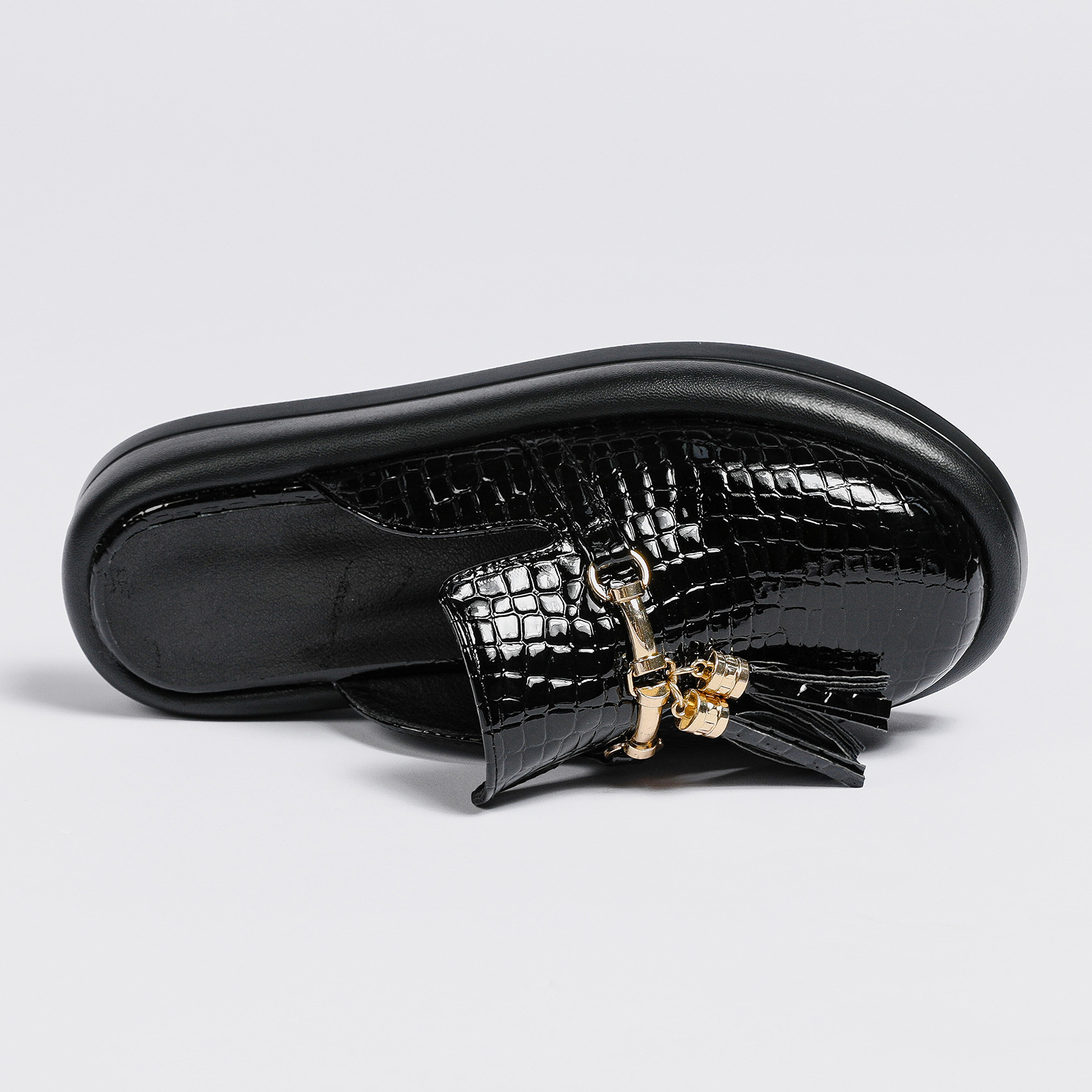 Women Slippers Fashion Spring New Trendy Designer Shoes Thick Sole Plus Size Multi Colors Versatile fashion