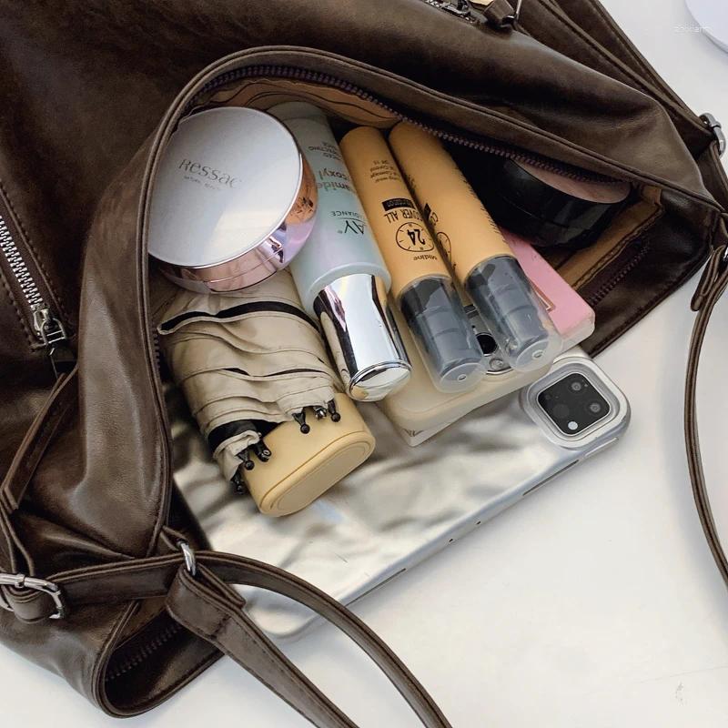 2025 NEW Totes Autumn And Winter Style Women's Shoulder Bag Large Capacity Soft Texture Handbag Solid Color PU Crossbody zhanyishengli
