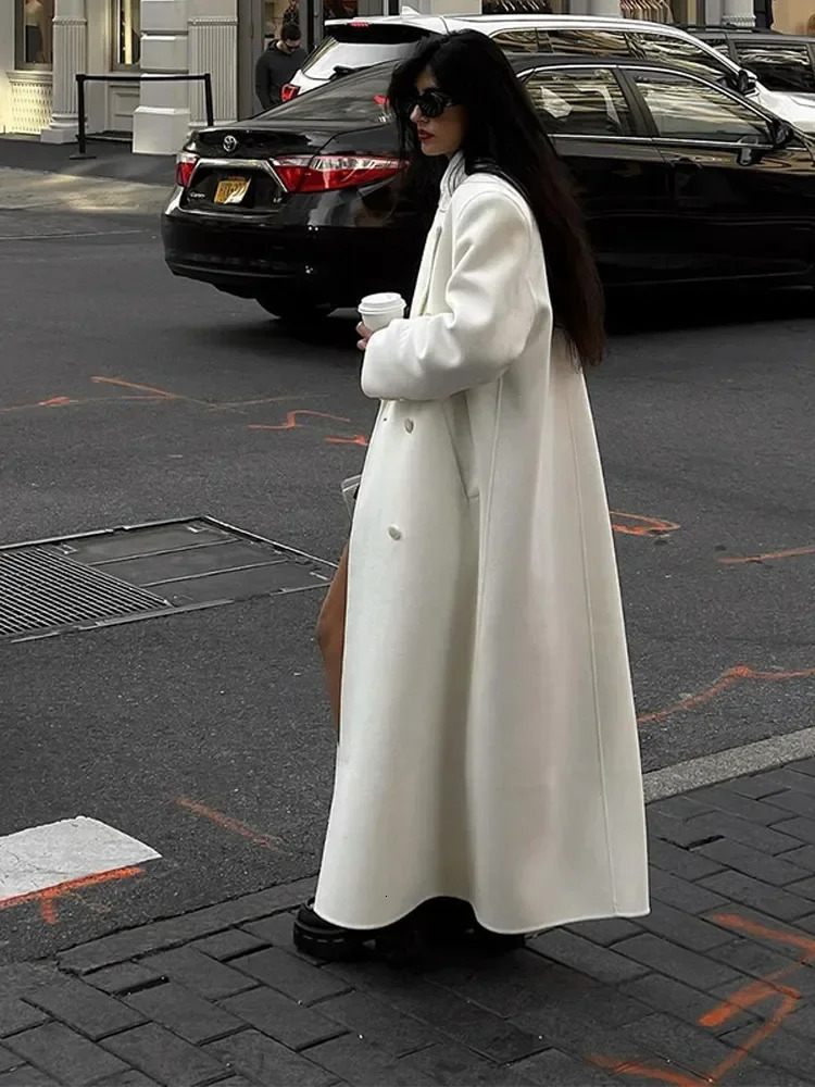 Elegant White Woolen Blend Thick Long Coat Women Double Breasted Warm Full Sleeve Jackets 2025 Female Commute Street Outerwears 241216