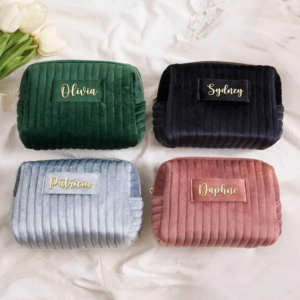 Hot Sale Large capacity makeup bag womens fashionable velvet makeup bag multifunctional makeup organizer womens toilet bag Z241219