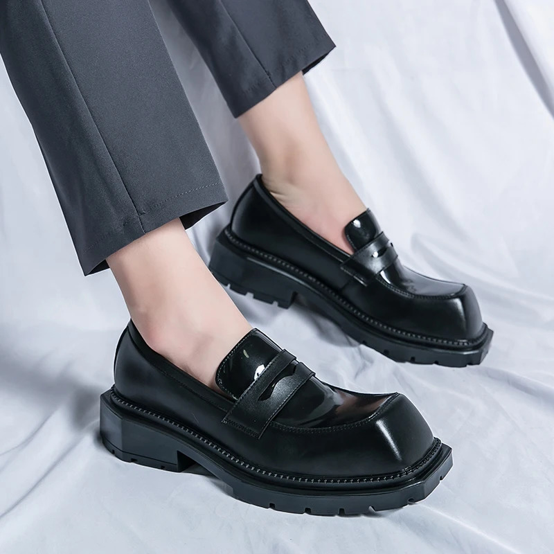 Fashion Retro Square-toe Mens Derby Shoes Thick Sole Slip-on Patent Leather Original Leather Shoes Stylist Mens Shoes 241220