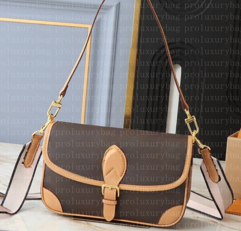 Ladies Fashion Casual Designer Diane Bagss Luxury Vintage Canvas leather Flap Handbags Elegent womens old flower Baguettes purse