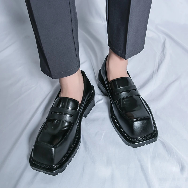 Fashion Retro Square-toe Mens Derby Shoes Thick Sole Slip-on Patent Leather Original Leather Shoes Stylist Mens Shoes 241220