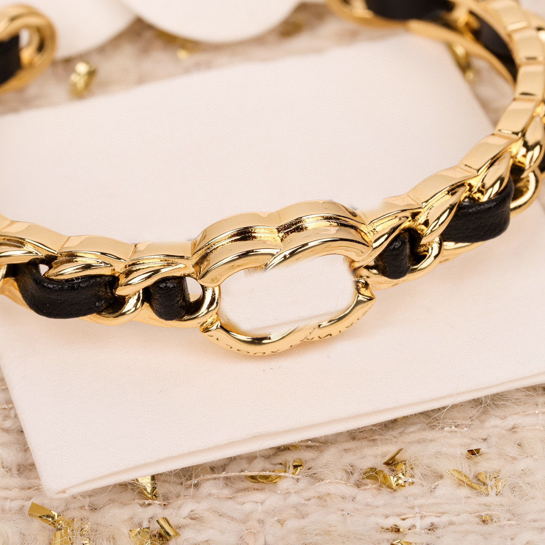 2025 Luxury quality charm opened bangle with black genuine leather in 18k gold plated have stamp hollow design PS6920