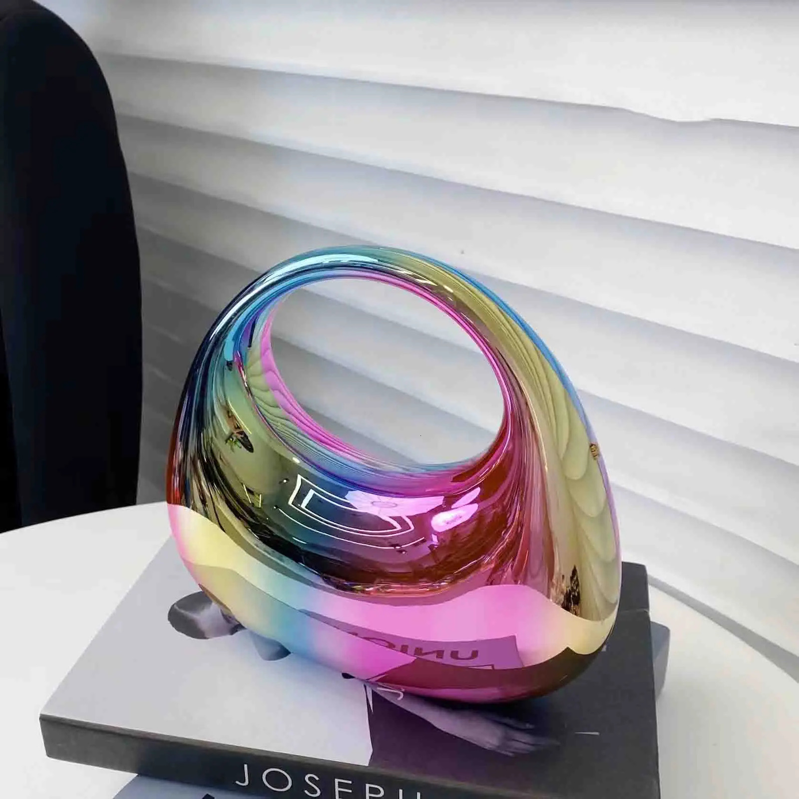 y ner Evening Clutch Clear Acrylic Women Handbags Fashion Shoulder Bag Half Moon Wedding Purses Party Tote Ladies 241219