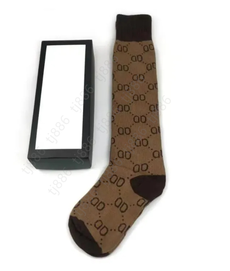 Designer Wholesale Socks Men's Women Stockings Pure cotton 9 colors Sport Basketball Running Sockings Letter G Print