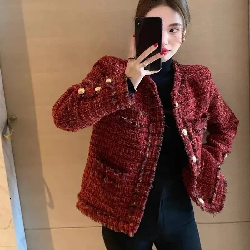 Autumn French High end Temperament Red Fragrant Coat Womens Short Thick Tweed OutwearFashion Women Slim Thicken Jacket 241220