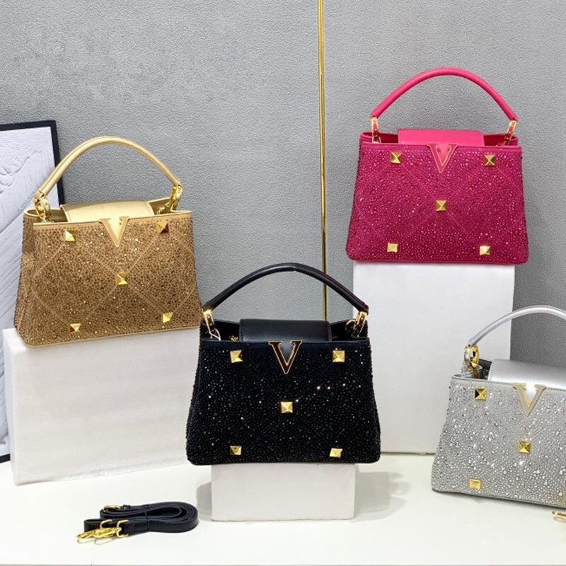 Women's Bags Top Designer Dias Leather Rivets Women's Handbags Ladies Fashion Shoulder Crossbody New Evening Shell Bag