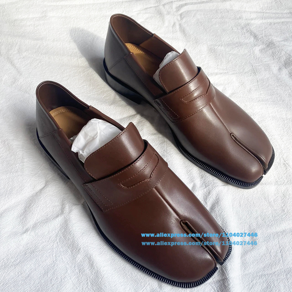 Tabi Men's Loafers Slip-On Leather Soft Soles Single Brand Flats Casual Men Shoes
