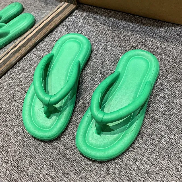 New Summer Candy Color Flip ps Women Cute Soft Sole Beach Slippers Fashion Sandals House Bathroom Non-Slip Shoes Slides