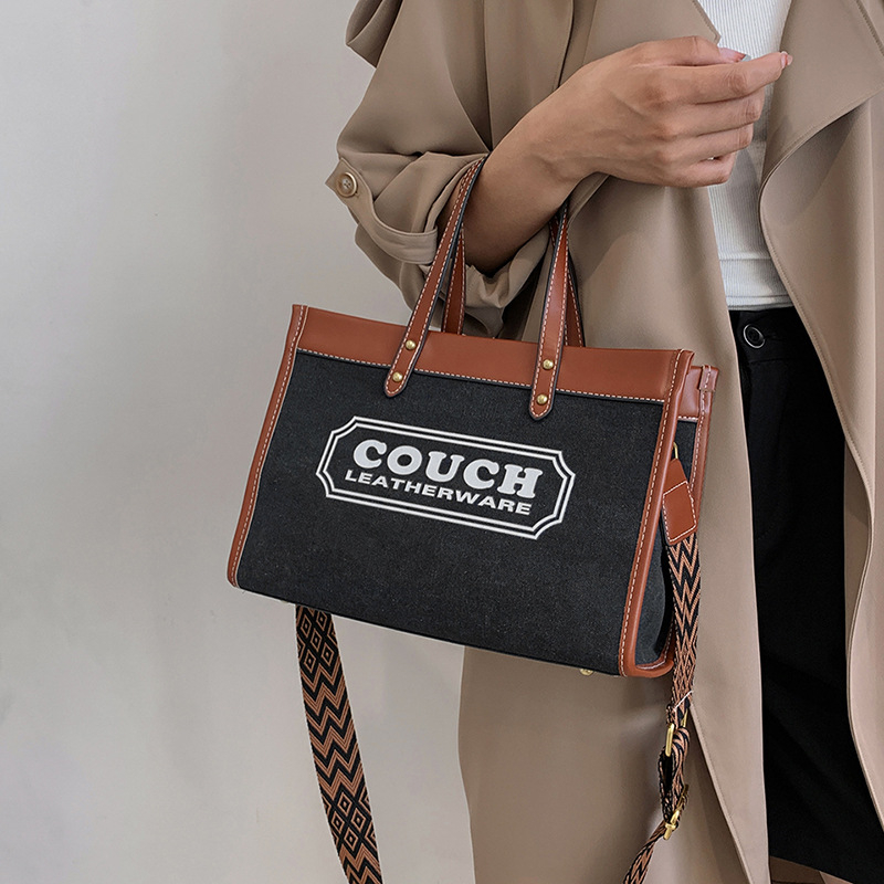 free shipping Handheld tote bag with new canvas contrasting printed letters for commuting single shoulder crossbody bag