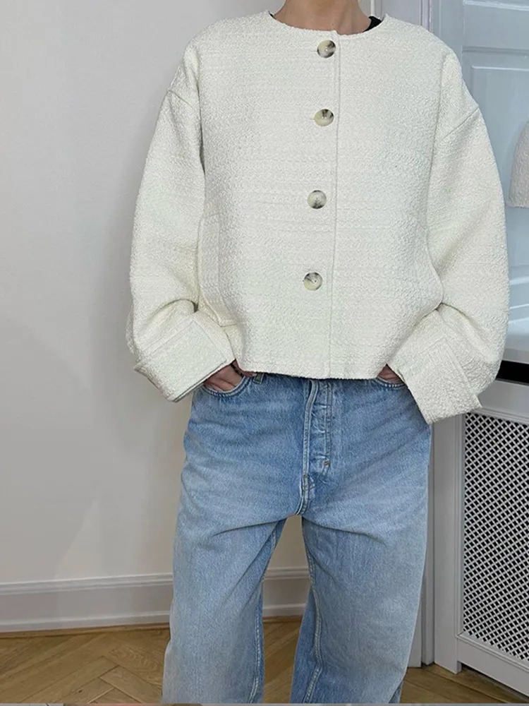 Elegant White O-neck Short Jackets For Women Fashion Long Sleeve Single Breasted Woolen Coats Female High Street Outwear 241220