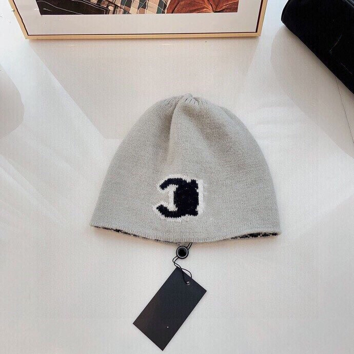 luxury Beanie bonnet Designer beanie hat Men Warm Bean Hats Women Ski cap Skeleton Knitted Outdoor Fashion winter Symbol Pattern Front and Back worn scarf and caps