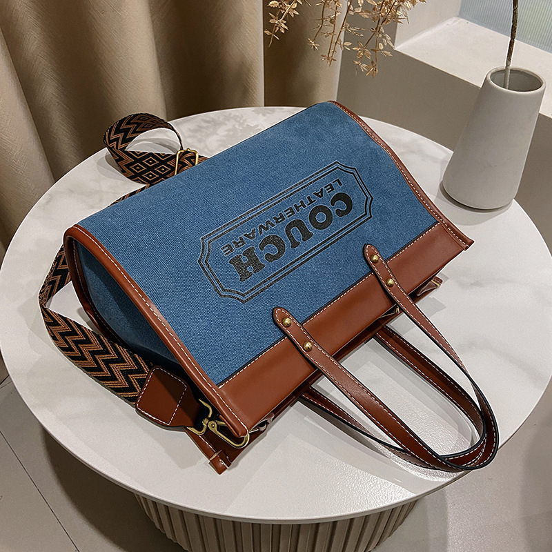free shipping Handheld tote bag with new canvas contrasting printed letters for commuting single shoulder crossbody bag