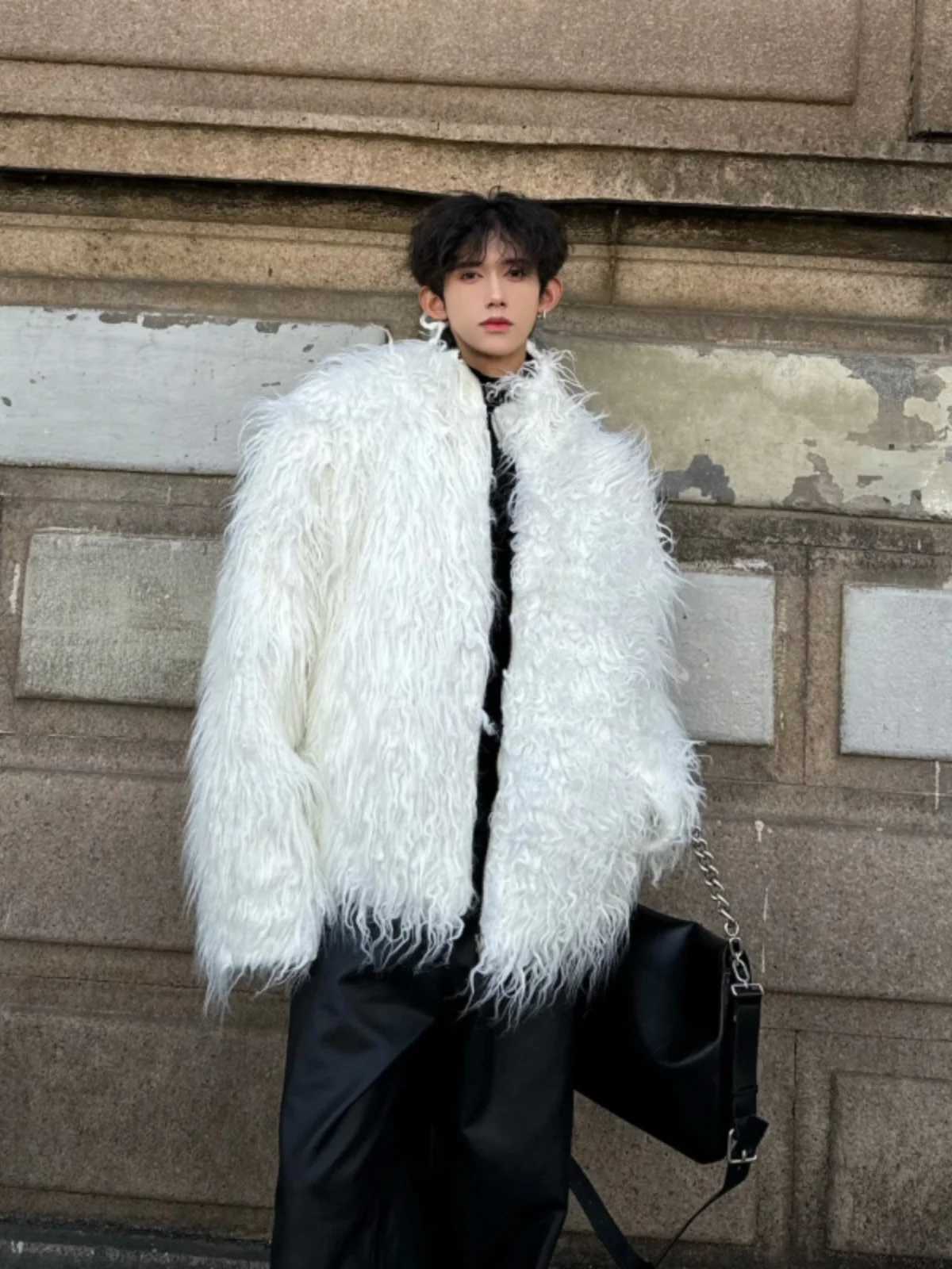 2024 Winter Clothing New Fashion Street Clothing imitates mink fur mens high-end mens long sleeved faux fur white coat W241220
