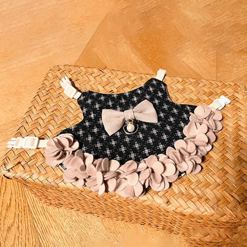 Rabbit Clothes Leash Bunny Petal Skirt Guinea Pig Cat Thermal Strap Lop-eared Dwarf Rabbit Outing Accessories Pet Traction Rope 241218