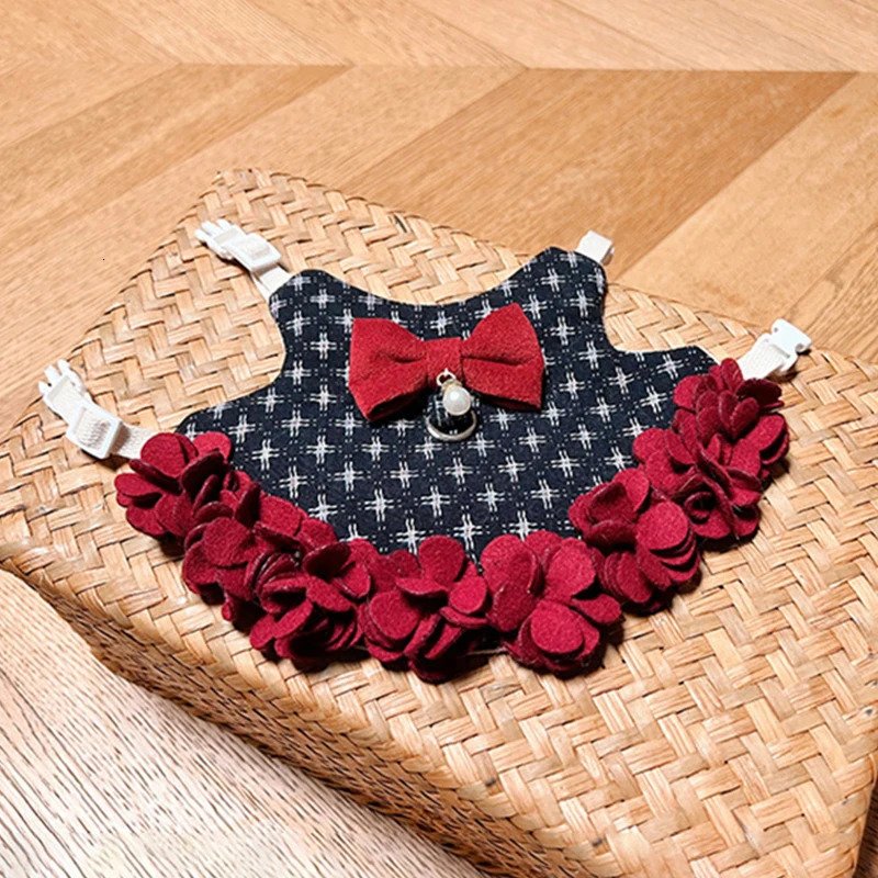 Rabbit Clothes Leash Bunny Petal Skirt Guinea Pig Cat Thermal Strap Lop-eared Dwarf Rabbit Outing Accessories Pet Traction Rope 241218