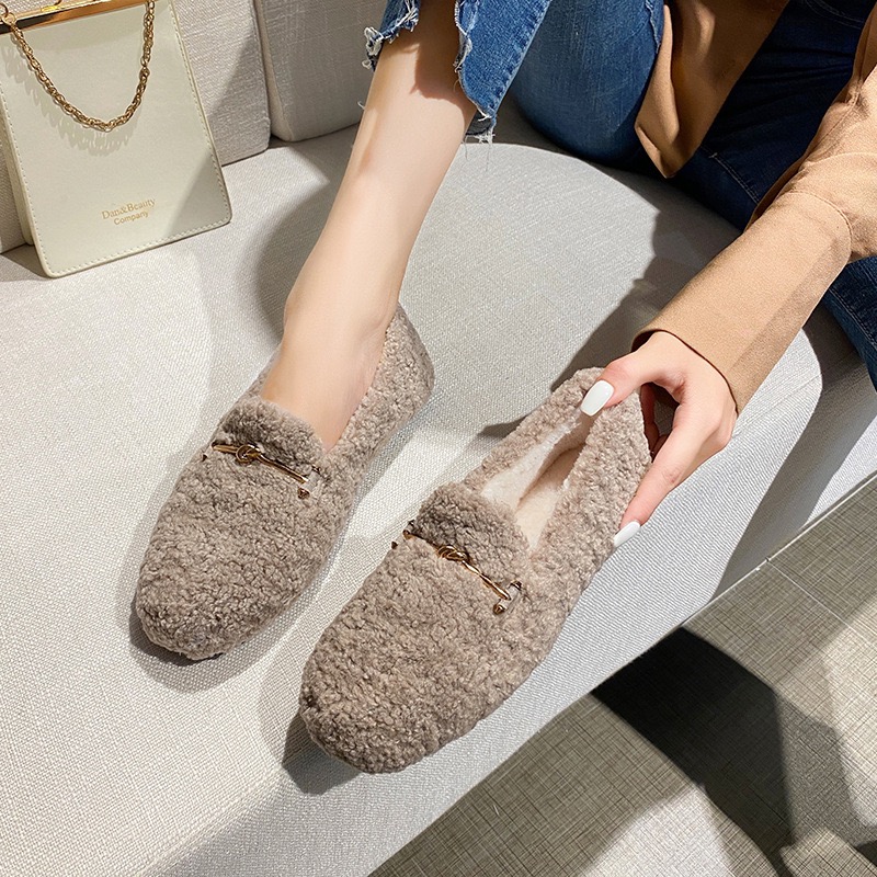 2025 new Metal fur Woman bd841 decoration flats winter cotton shoes women fleeces loafers plus size 34-43 cozy warm furry lambswool moccasins ry