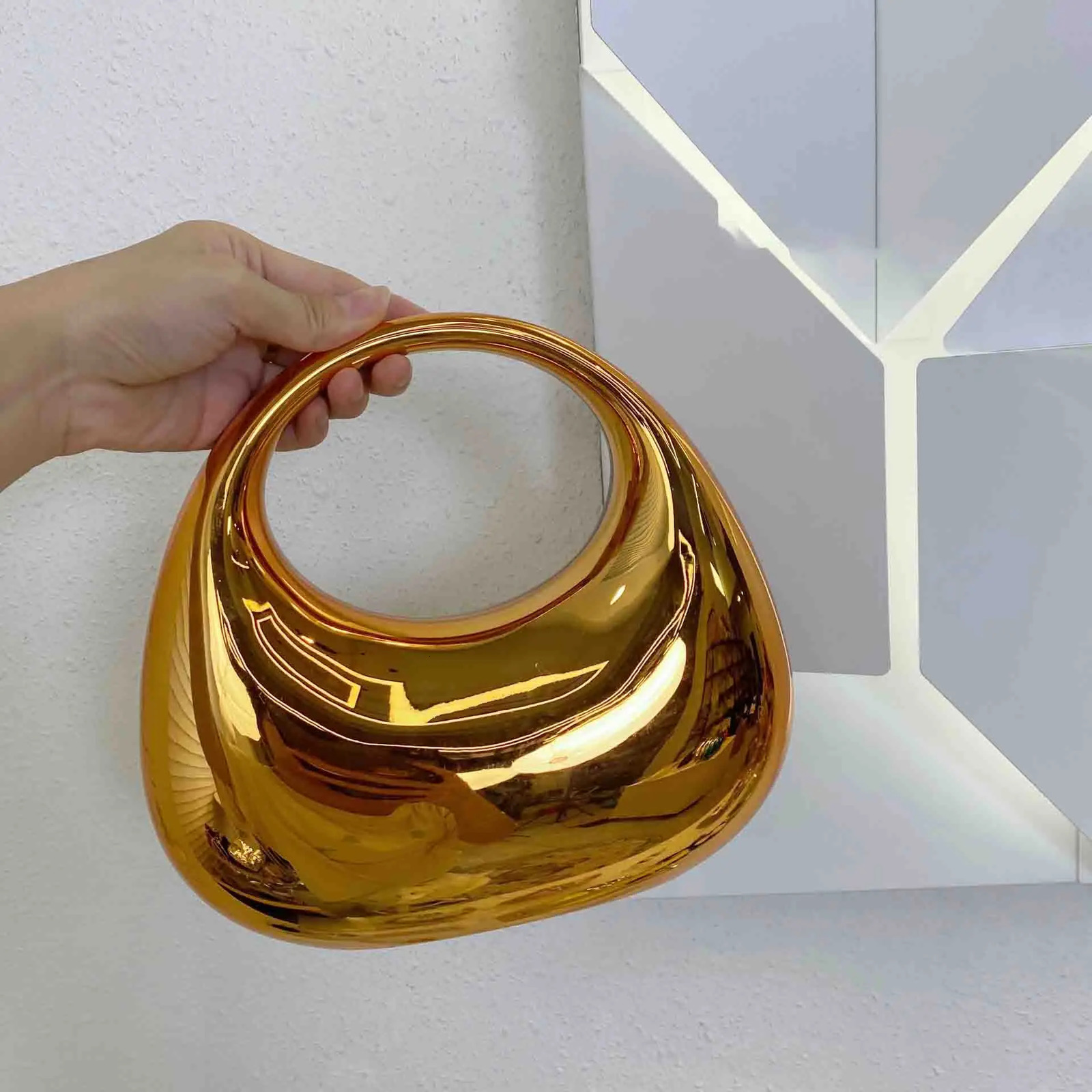 y ner Evening Clutch Clear Acrylic Women Handbags Fashion Shoulder Bag Half Moon Wedding Purses Party Tote Ladies 241219