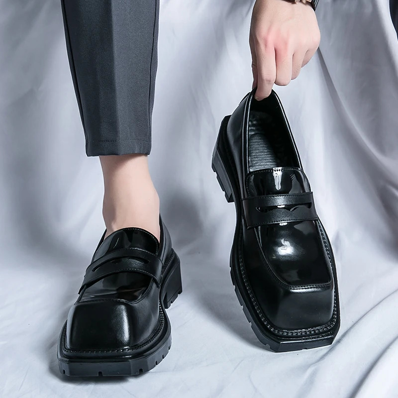 Fashion Retro Square-toe Mens Derby Shoes Thick Sole Slip-on Patent Leather Original Leather Shoes Stylist Mens Shoes 241220
