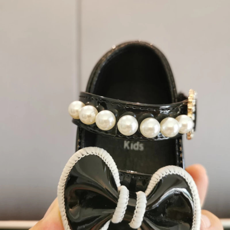 Zapatos 0-3-year Old Baby Walking Shoe Soft Sole Leather Shoes Dress for Girls Pearl Mary Jane Shoe Lolita Shoes Kids Shoe 241220