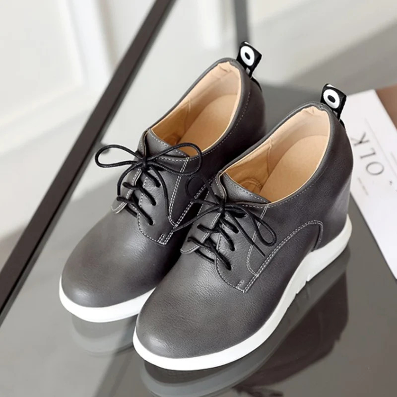 Fashion wedge sports shoes for women in spring and autumn comfortable hidden platform casual shoes for women lace shoes 241223