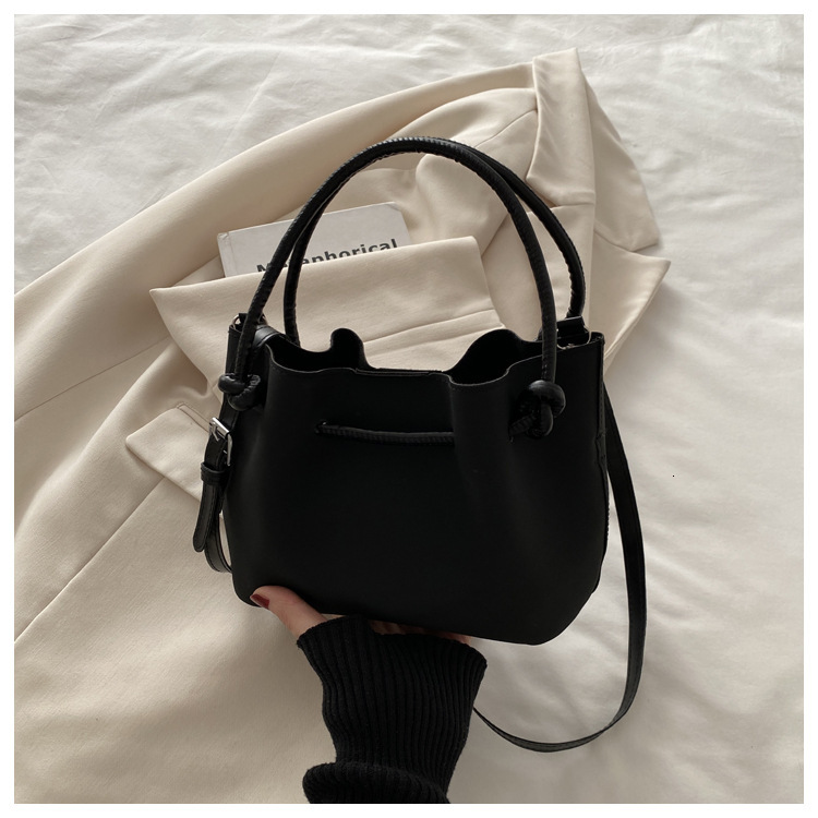 New trendy personalized texture bucket trendy designer temperament fashionable shoulder bag simple frosted shoulder crossbody bag bag