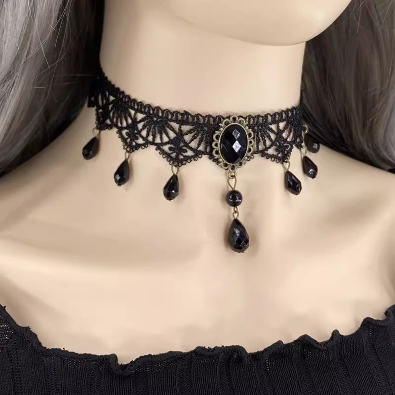 Fashion Velvet Choker Necklace for Women Vintage Onyx Sexy Lace Necklace with Pendants Gothic Girl Neck Jewelry Accessories Lolita Goth Choker Tassel 