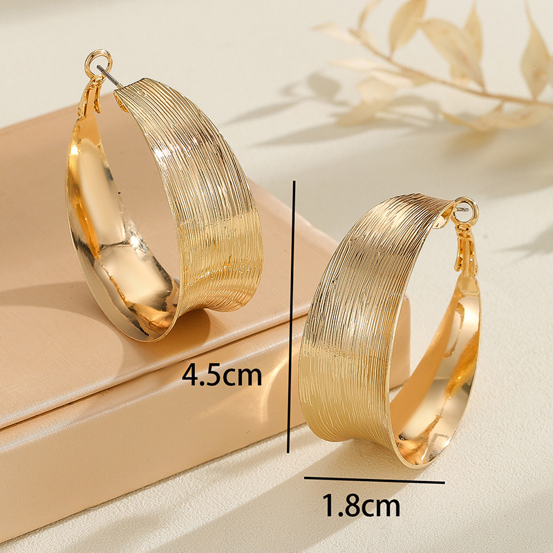 Hoop Cluster Gold Diamond Red Medium Beaded Girls Party Mid Range Ear Studs