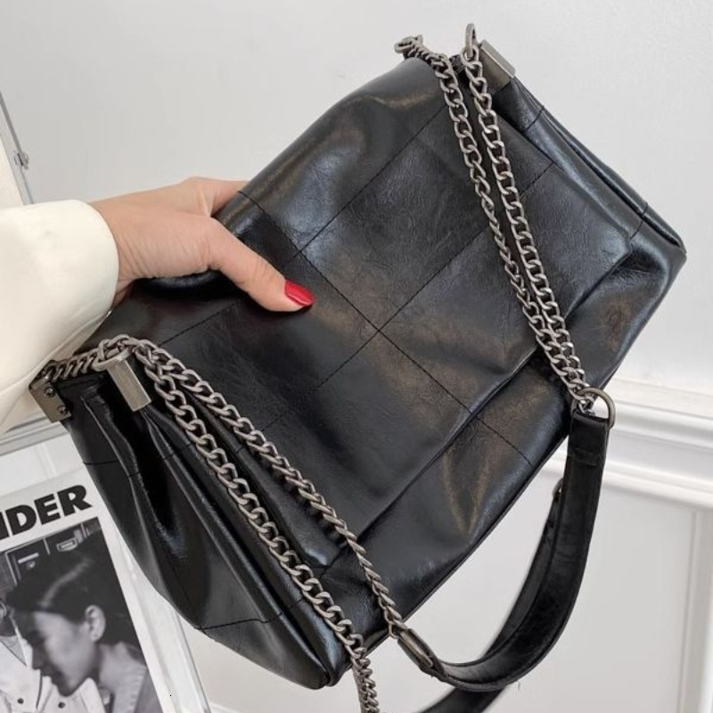New Fashion Women s Commuter Bag Designer Chain Crossbody Bag Women s Single Shoulder Large Capacity Handbag Cross Square PU bag